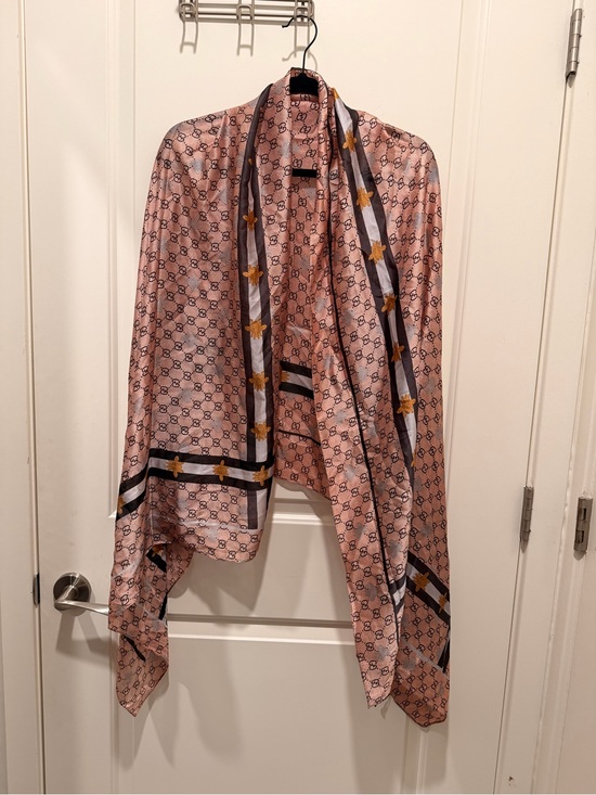 Gucci Other - Gucci GG Supreme Bee
Print Silk Scarf 35*70